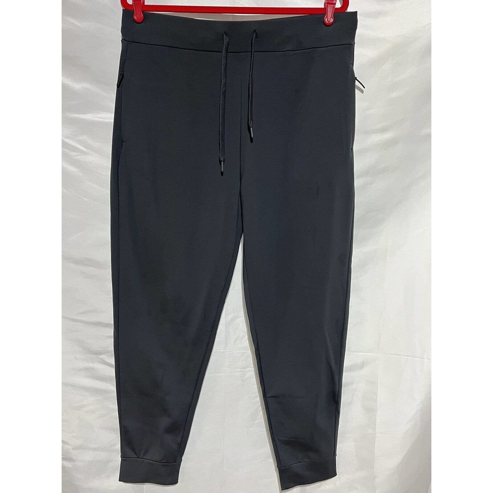 NWT! 32 Degrees Cool Men's Large Tech Size Stingray Charcoal Gray. Zip Pockets